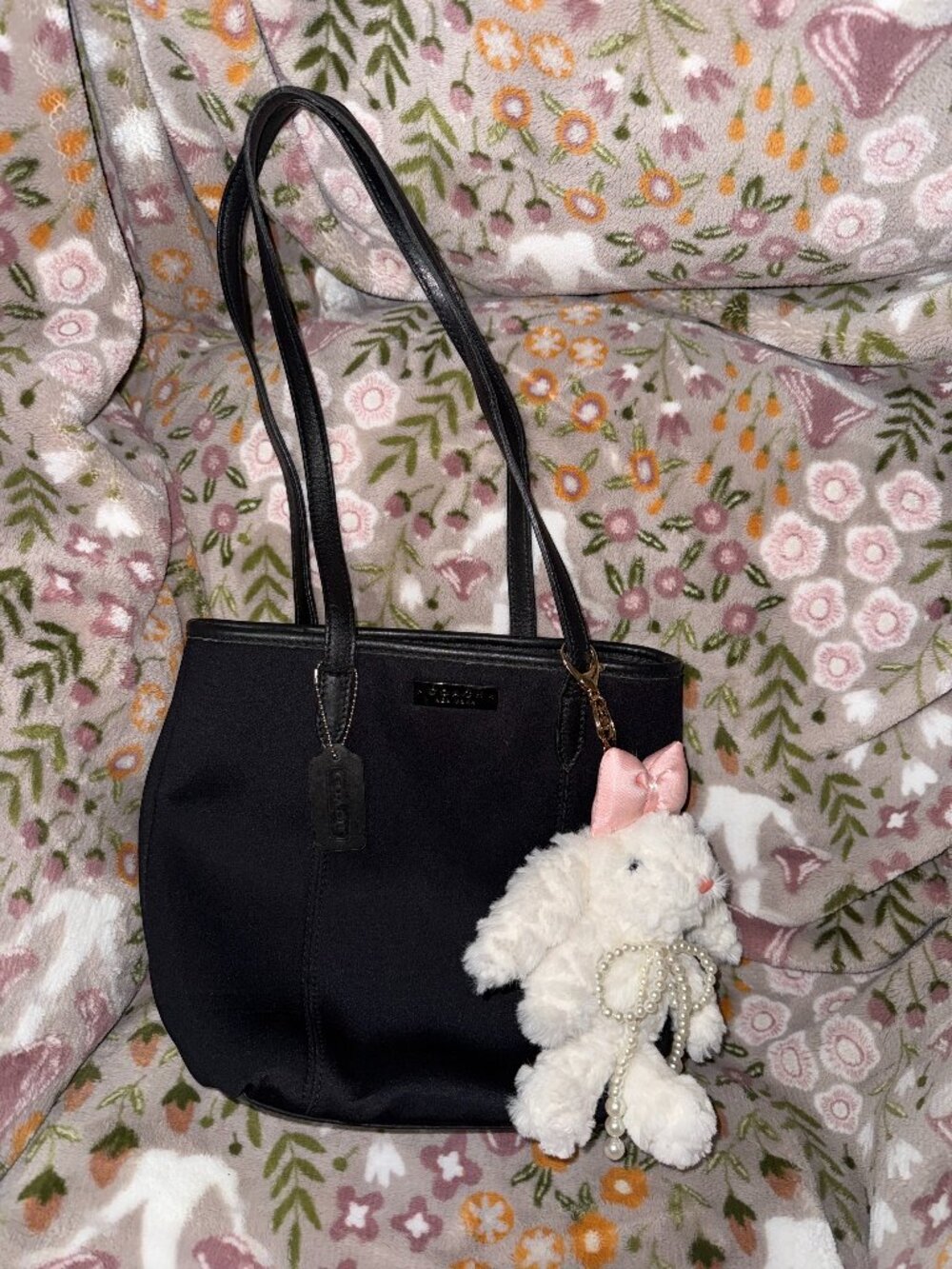 Black coach Neo lunch tote from the 1990’s